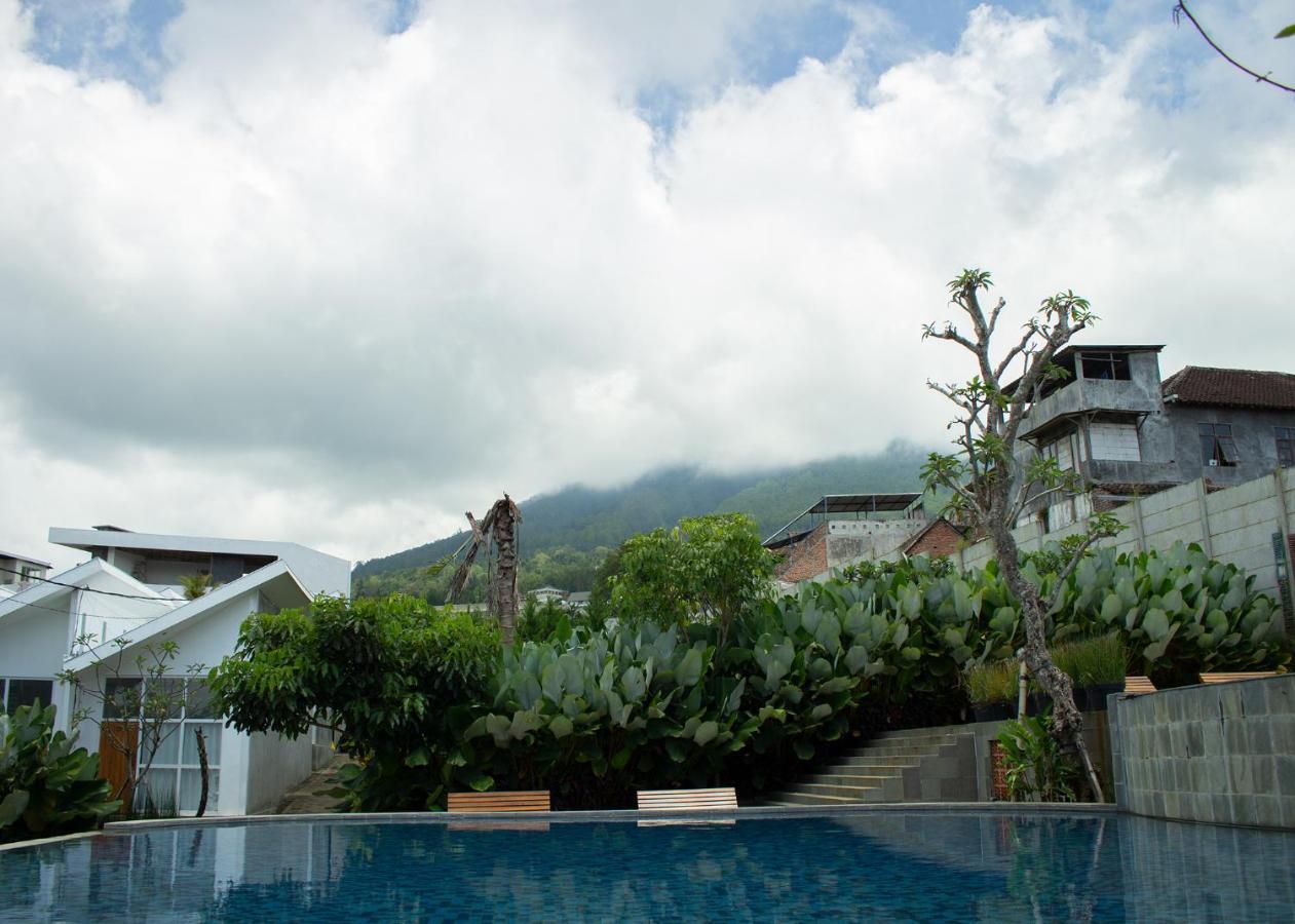 Rockwood Resort & Villa'S Batu  Exterior photo